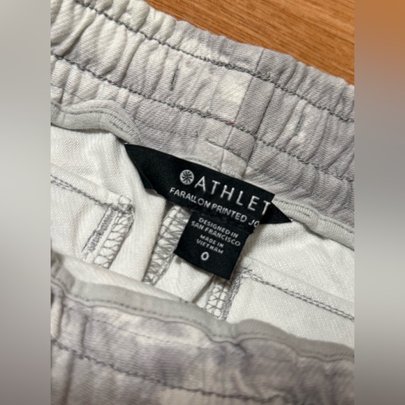 Athleta Farallon Printed Jogger Gray Tie Dye Womens 0 - Picture 4 of 9